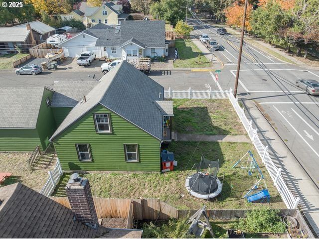 2303 LONG St, Sweet Home, OR 97386