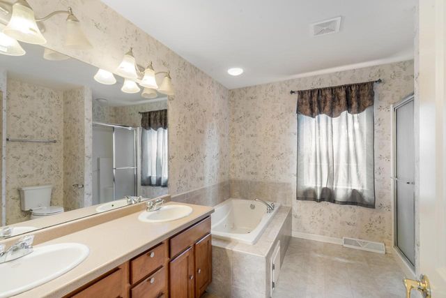 951 River Park DRIVE, Waukesha, WI 53189