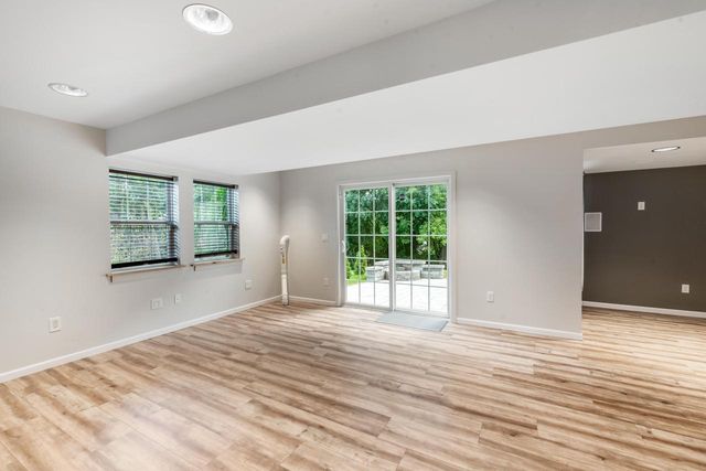 951 River Park DRIVE, Waukesha, WI 53189