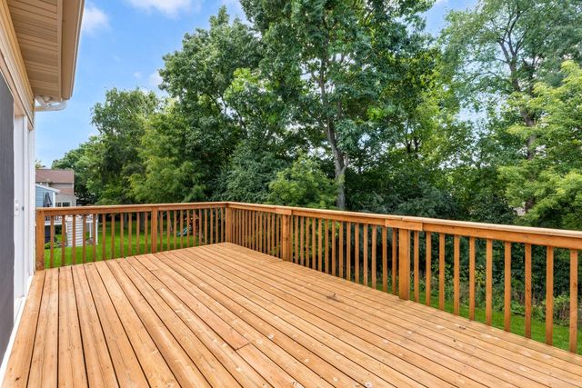 951 River Park DRIVE, Waukesha, WI 53189