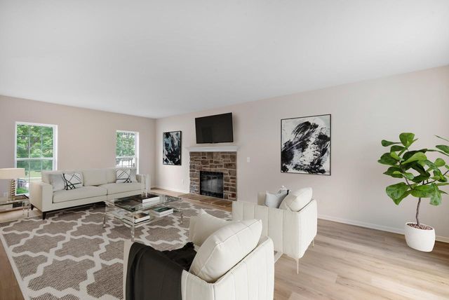 951 River Park DRIVE, Waukesha, WI 53189