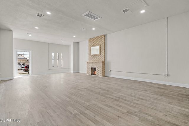 1209 WYOMING Avenue, El Paso, TX 79902