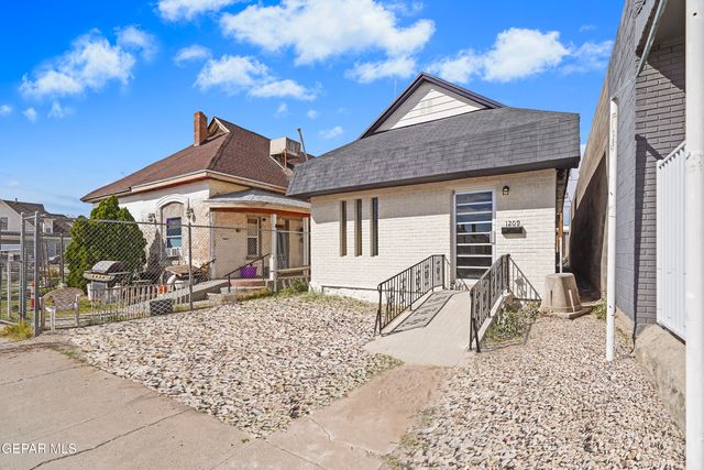1209 WYOMING Avenue, El Paso, TX 79902