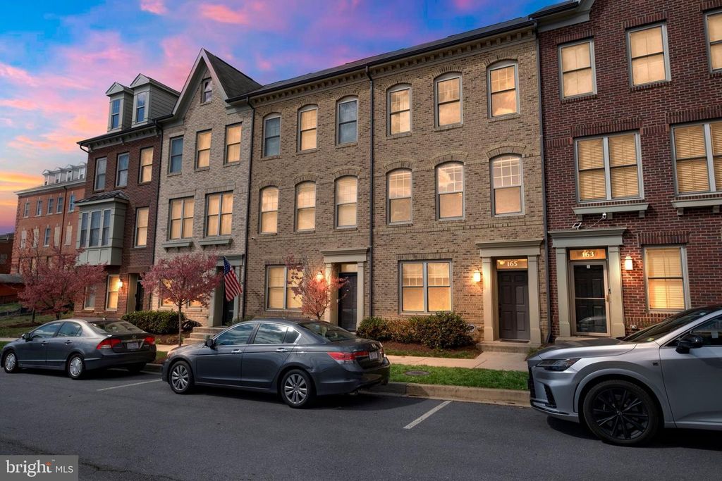 165 CONCORD PL NE, Washington, DC 20011