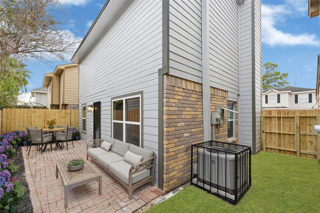 7050 Inwood Park Drive 113, Houston, TX 77088