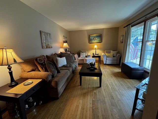 891 Chapel Drive, Milton, WI 53563