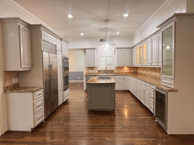 1901 Potomac Drive C, Houston, TX 77057