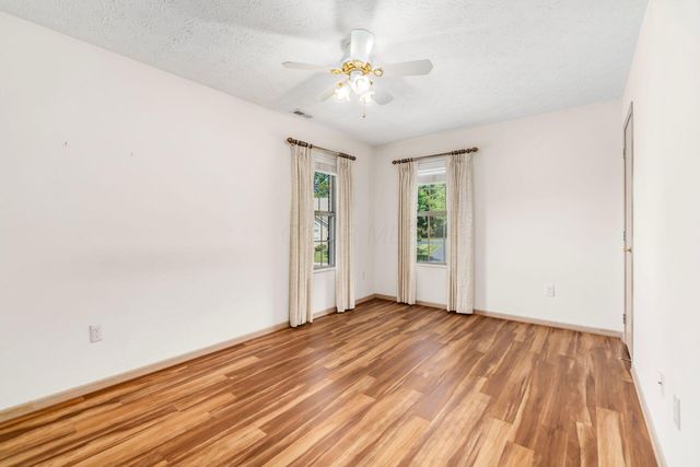 5568 Meadowood Lane, Westerville, OH 43082