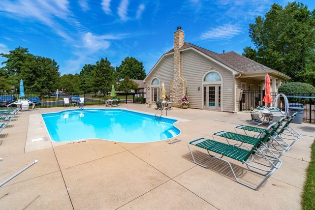 5568 Meadowood Lane, Westerville, OH 43082