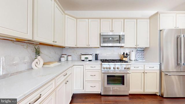 1803 PLEASANT AVE, Somers Point, NJ 08244