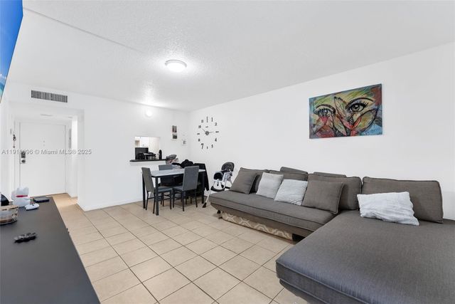 14415 N Kendall Dr 212G, Miami, FL 33186