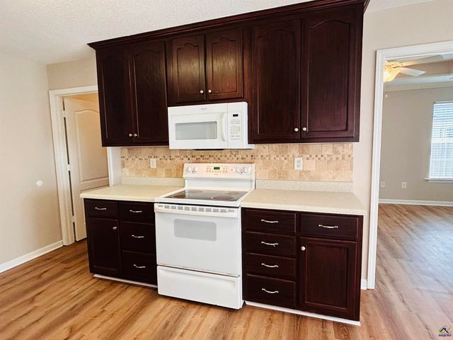 311 Cosmos Avenue, Bonaire, GA 31005