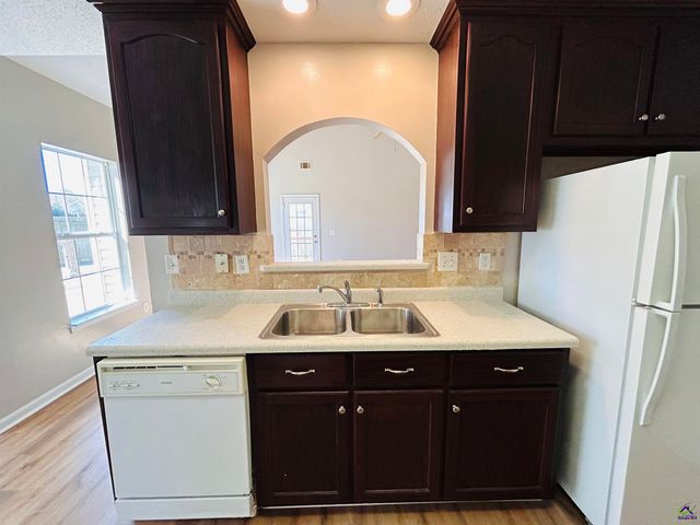 311 Cosmos Avenue, Bonaire, GA 31005