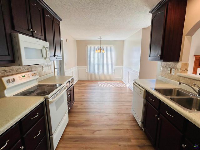 311 Cosmos Avenue, Bonaire, GA 31005