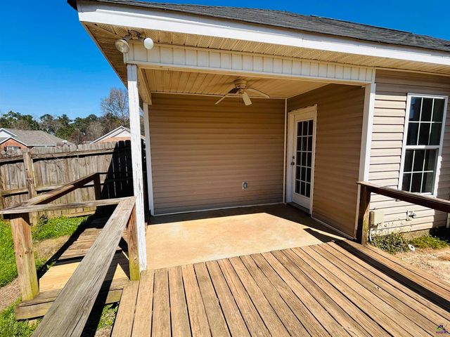 311 Cosmos Avenue, Bonaire, GA 31005