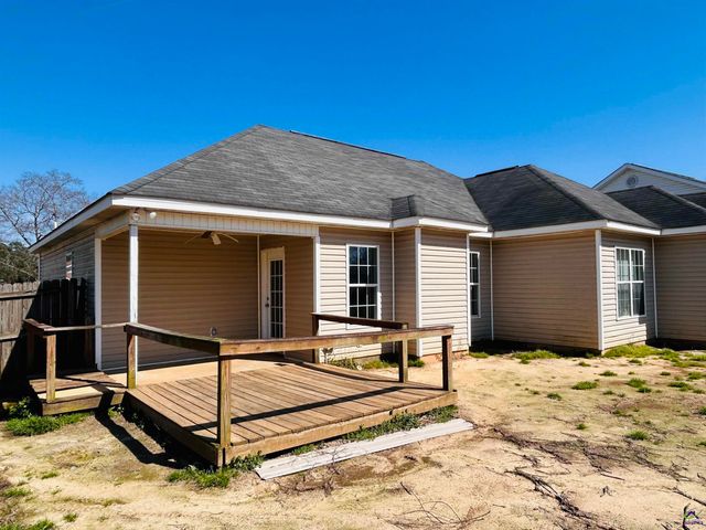 311 Cosmos Avenue, Bonaire, GA 31005