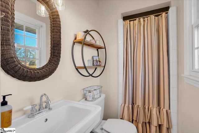 141 Mcjunkin Drive, Pickens, SC 29671