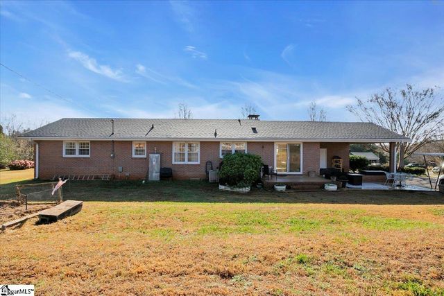 141 Mcjunkin Drive, Pickens, SC 29671