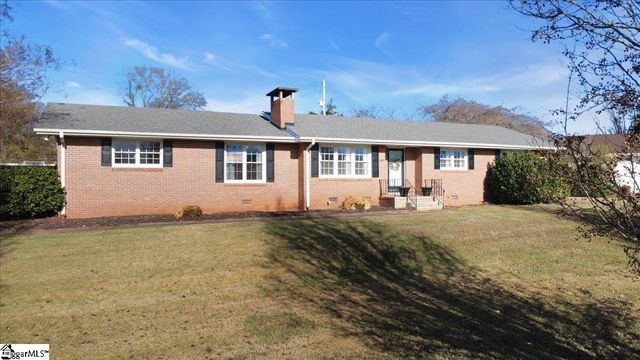 141 Mcjunkin Drive, Pickens, SC 29671