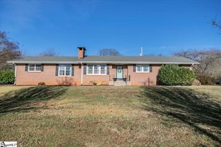 141 Mcjunkin Drive, Pickens, SC 29671