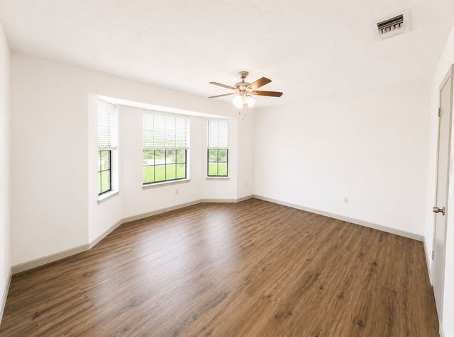 2401 Stephen Lee Drive, Fort Worth, TX 76119