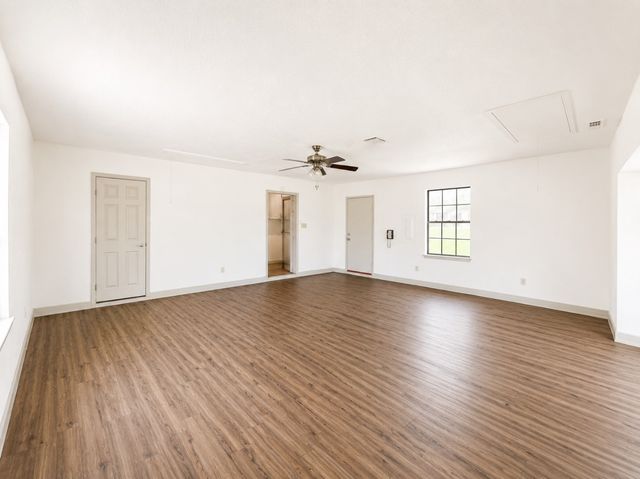 2401 Stephen Lee Drive, Fort Worth, TX 76119
