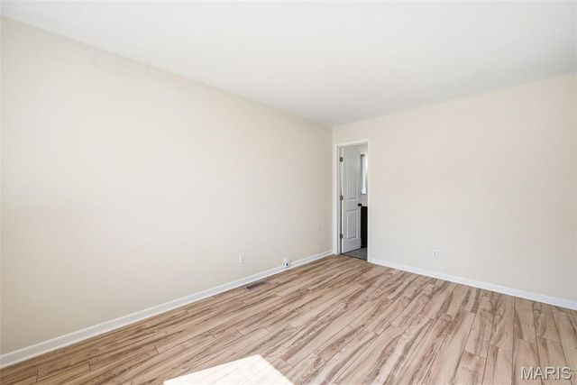 410 Hawthorn Avenue, St Charles, MO 63301