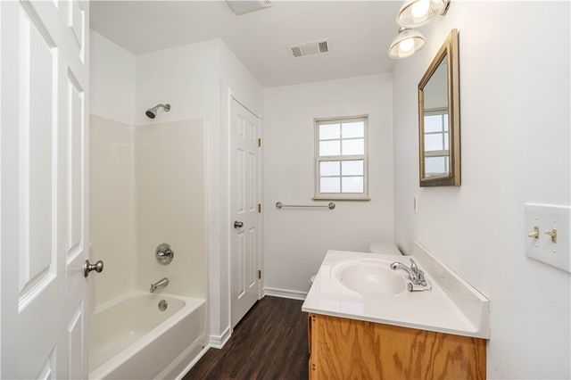 525 County Road 645, Green Forest, AR 72638