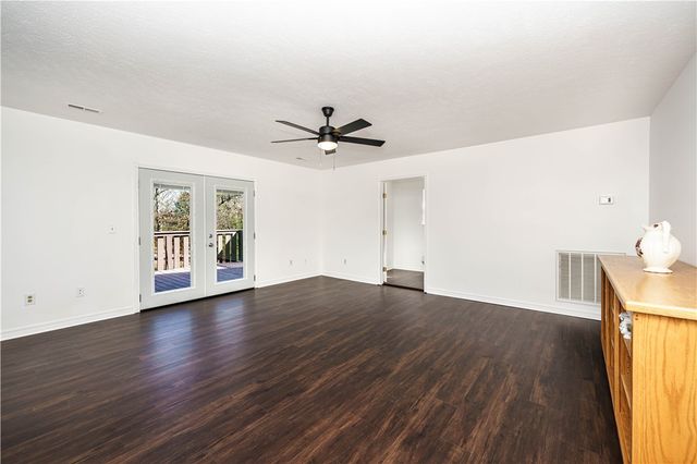 525 County Road 645, Green Forest, AR 72638