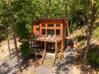2672 Sulpher Springs Road, Sevierville, TN 37862