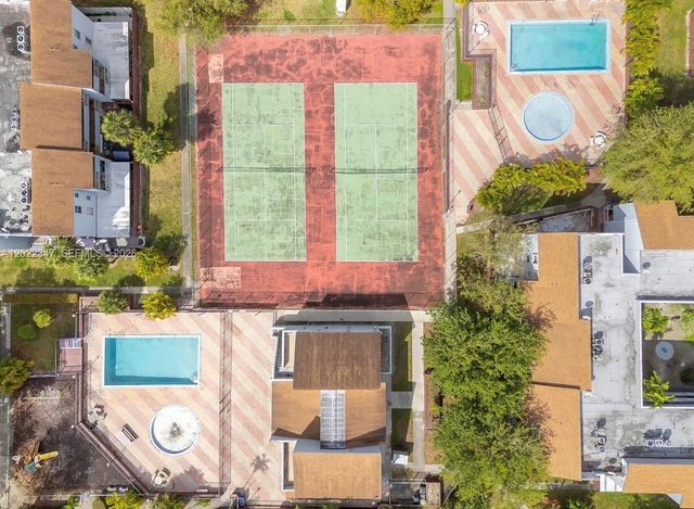 1725 W 60th St F322, Hialeah, FL 33012