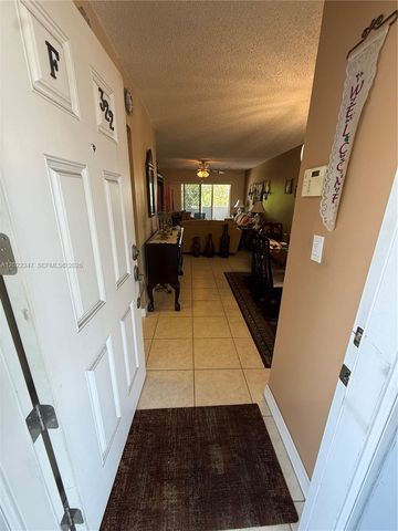 1725 W 60th St F322, Hialeah, FL 33012