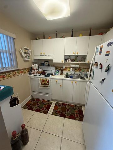 1725 W 60th St F322, Hialeah, FL 33012