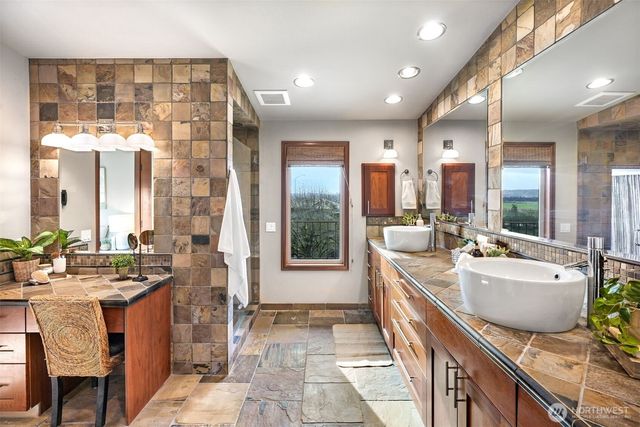 2004 Valley View Drive, Lake Stevens, WA 98258