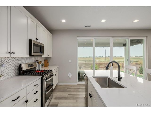 521 Bear Peak Ct, Erie, CO 80516