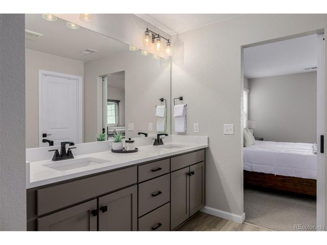 521 Bear Peak Ct, Erie, CO 80516