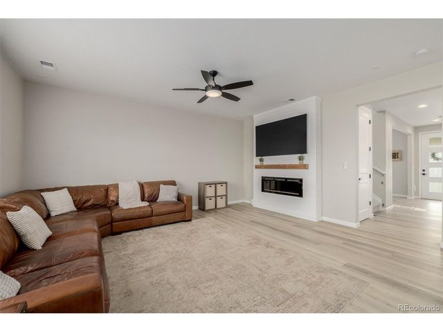 521 Bear Peak Ct, Erie, CO 80516