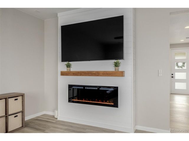 521 Bear Peak Ct, Erie, CO 80516