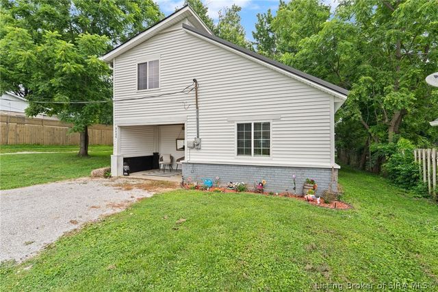 9434 Harrison St, Greenville, IN 47124