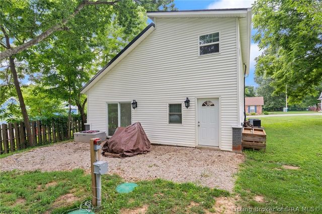 9434 Harrison St, Greenville, IN 47124