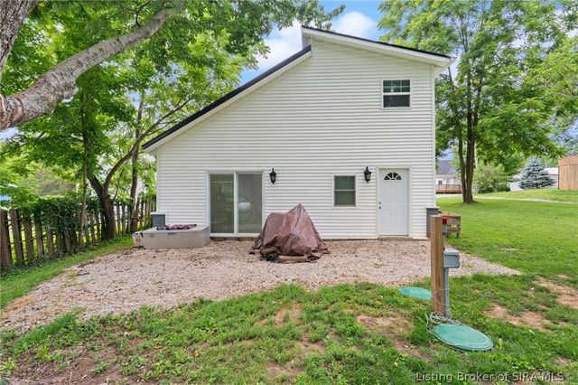 9434 Harrison St, Greenville, IN 47124