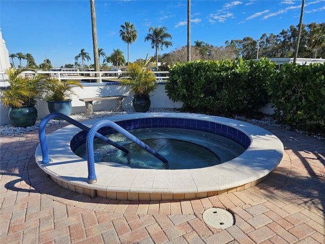 18675 US HIGHWAY 19 N 454, Clearwater, FL 33764