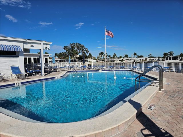 18675 US HIGHWAY 19 N 454, Clearwater, FL 33764