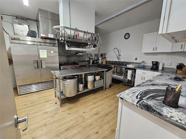 18675 US HIGHWAY 19 N 454, Clearwater, FL 33764