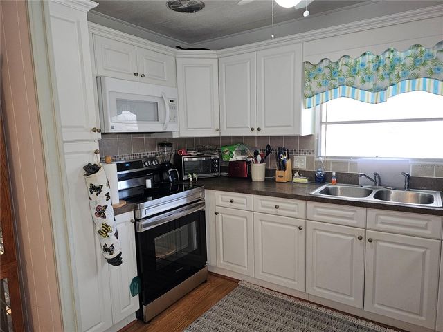 18675 US HIGHWAY 19 N 454, Clearwater, FL 33764