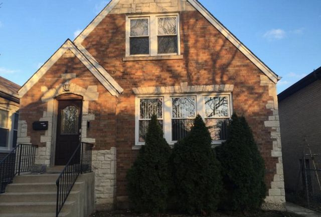 2923 N Marmora Avenue, Chicago, IL 60634