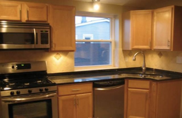 2923 N Marmora Avenue, Chicago, IL 60634