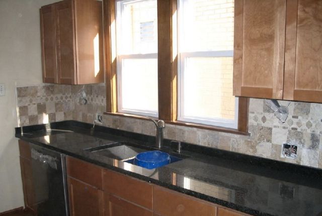 2923 N Marmora Avenue, Chicago, IL 60634