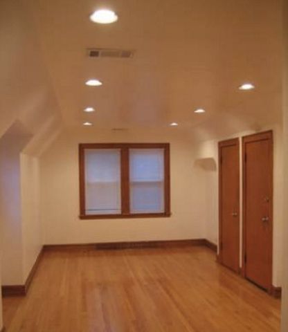 2923 N Marmora Avenue, Chicago, IL 60634