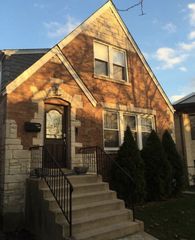 2923 N Marmora Avenue, Chicago, IL 60634
